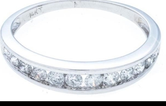 14KT Diamond Ring 12 channel set diamonds 0.39ct - Picture 1 of 6